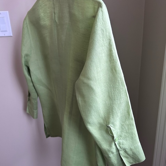 Ladies linen blouse - Picture 4 of 5